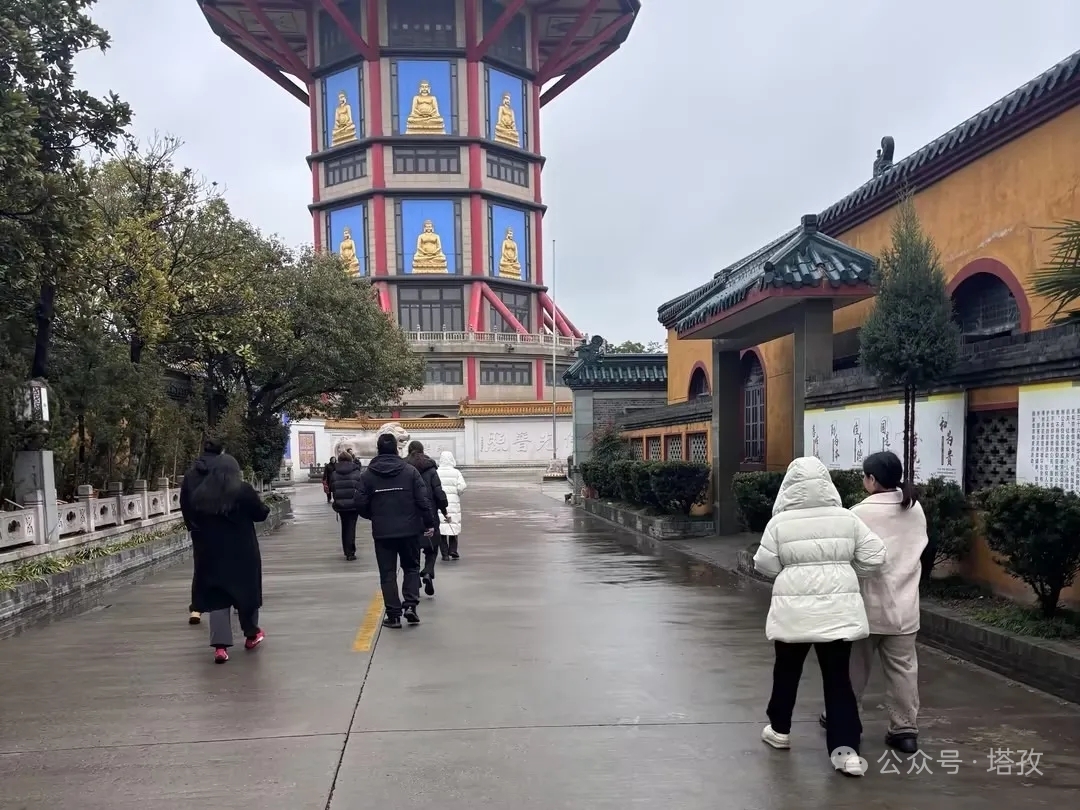 揚(yáng)州高旻寺燒香祈福.jpg