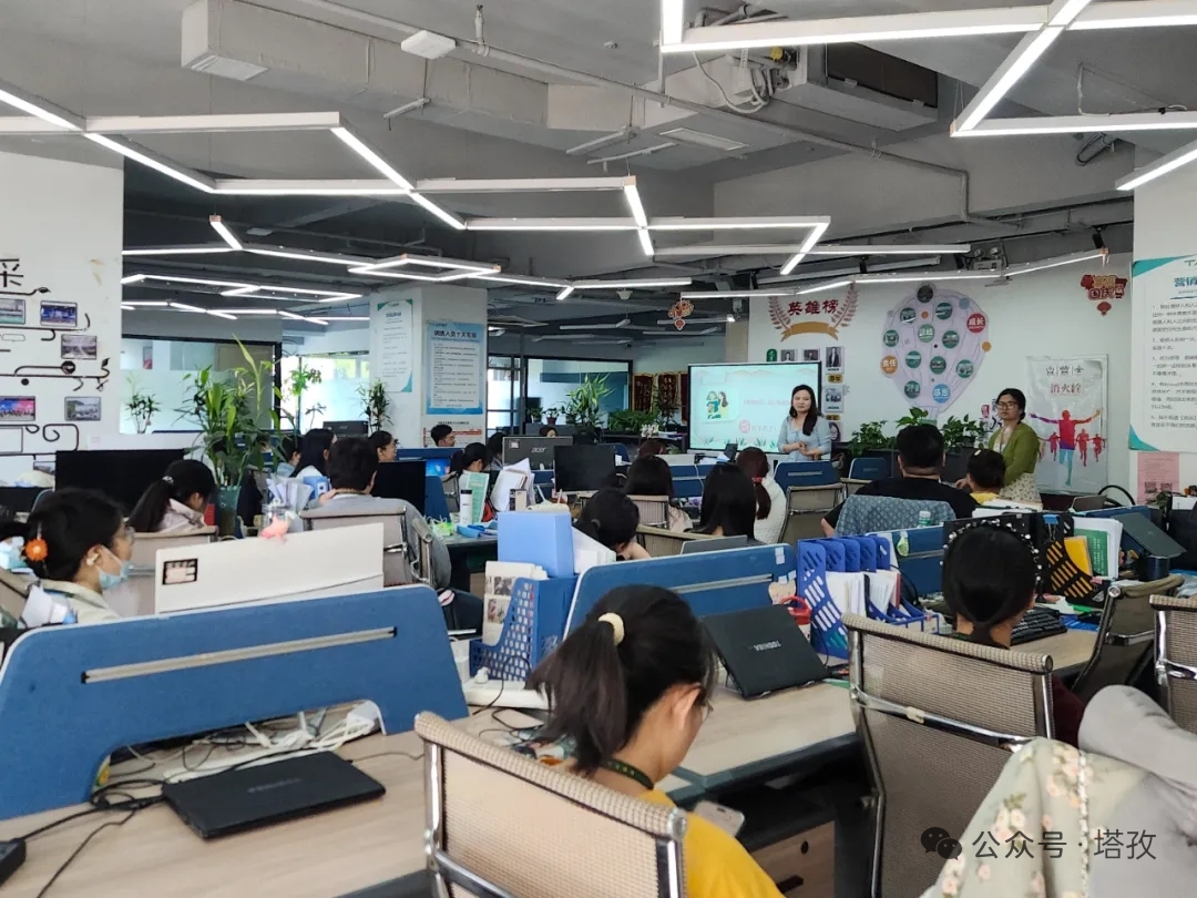 以歌傳情，唱暖母愛時(shí)光.jpg